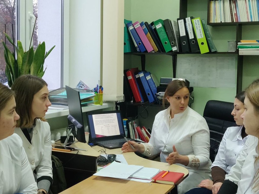 Позачергове засідання гуртка, присвячене питанням менеджменту пацієнтів з ГРВІ