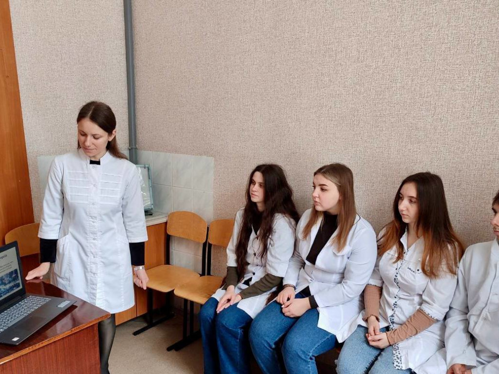 Виховна година до Дня пам’яті Героїв Небесної Сотні
