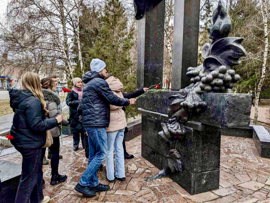 До Дня вшанування учасників ліквідації наслідків аварії на Чорнобильській АЕС