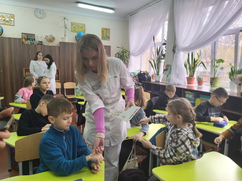 Тематичний івент з дітьми початкових класів Полтавської школи №10 ім. В.Г. Короленка